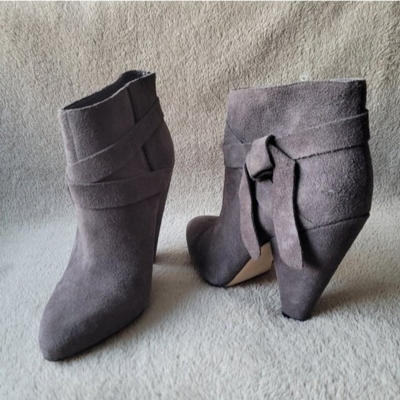 Nine West Shoes - Nine West grey suede ankle booties size 7.5